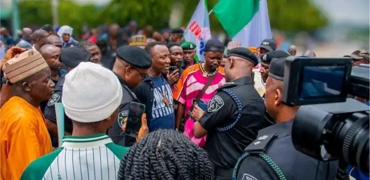 Following #PoliceProtest Led by Sowore, Marshall Abubakar and Dan Bello, 29,137 Police Officers Reportedly Promoted